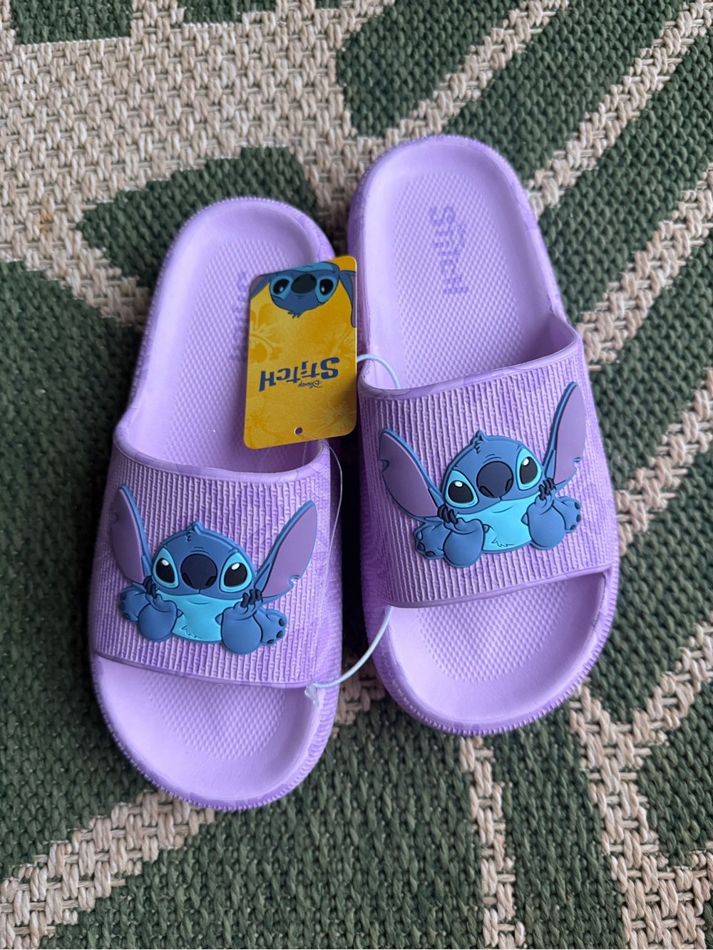 🌸🌸NWT Disney Lavender Slide Sandals with Stitch Graphic